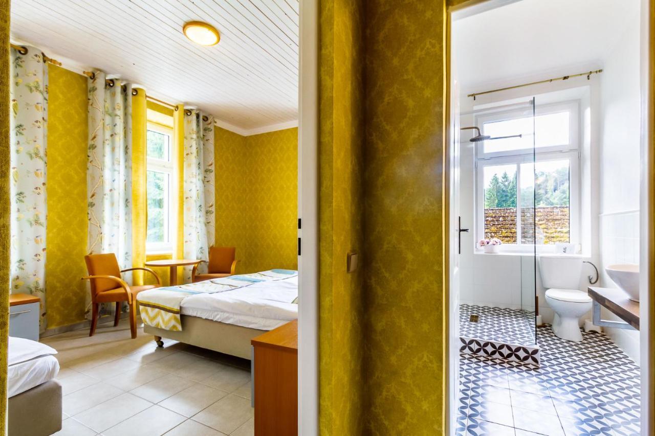 Penzion Kokorin Forest Villa Konradov Екстер'єр фото