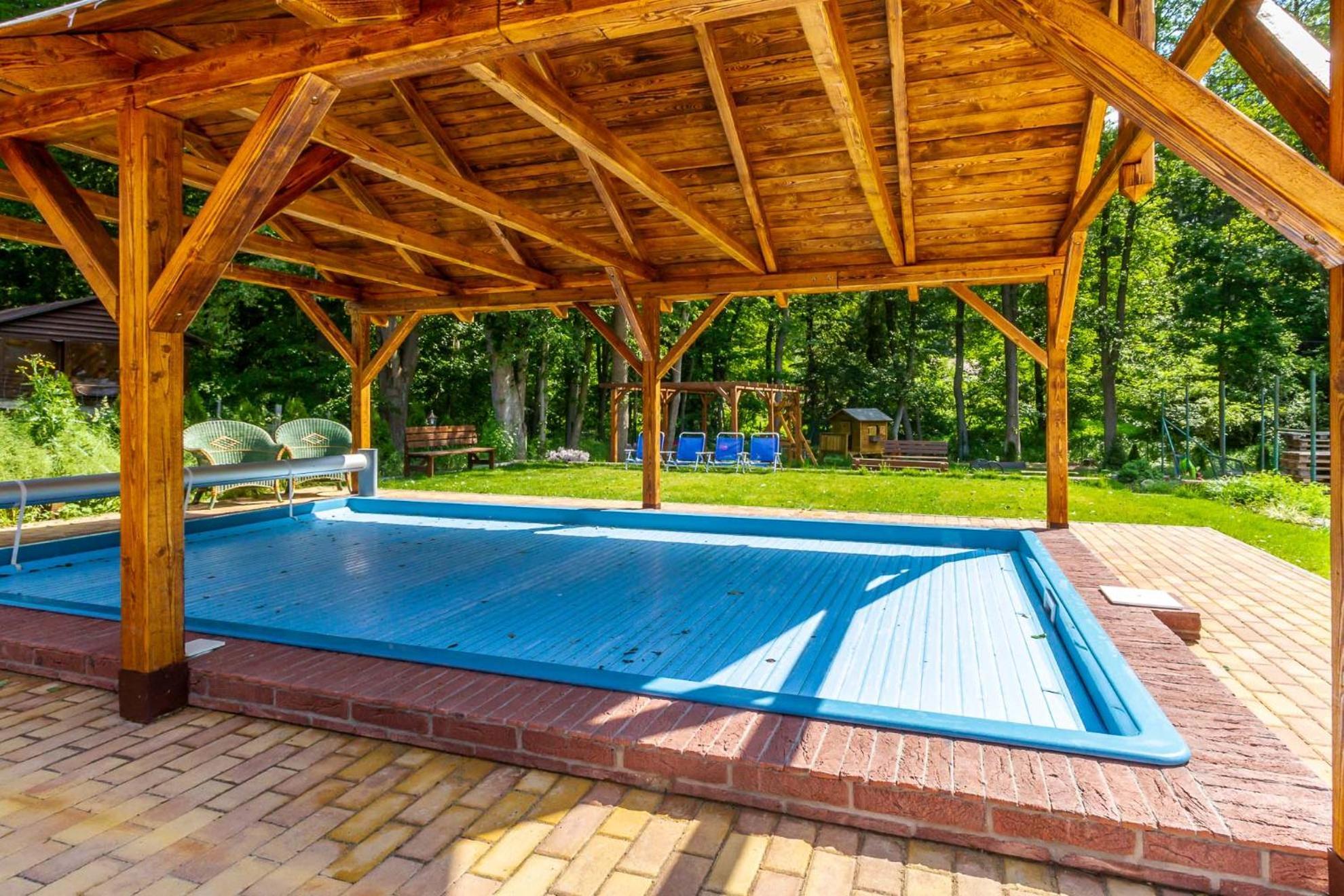 Penzion Kokorin Forest Villa Konradov Екстер'єр фото