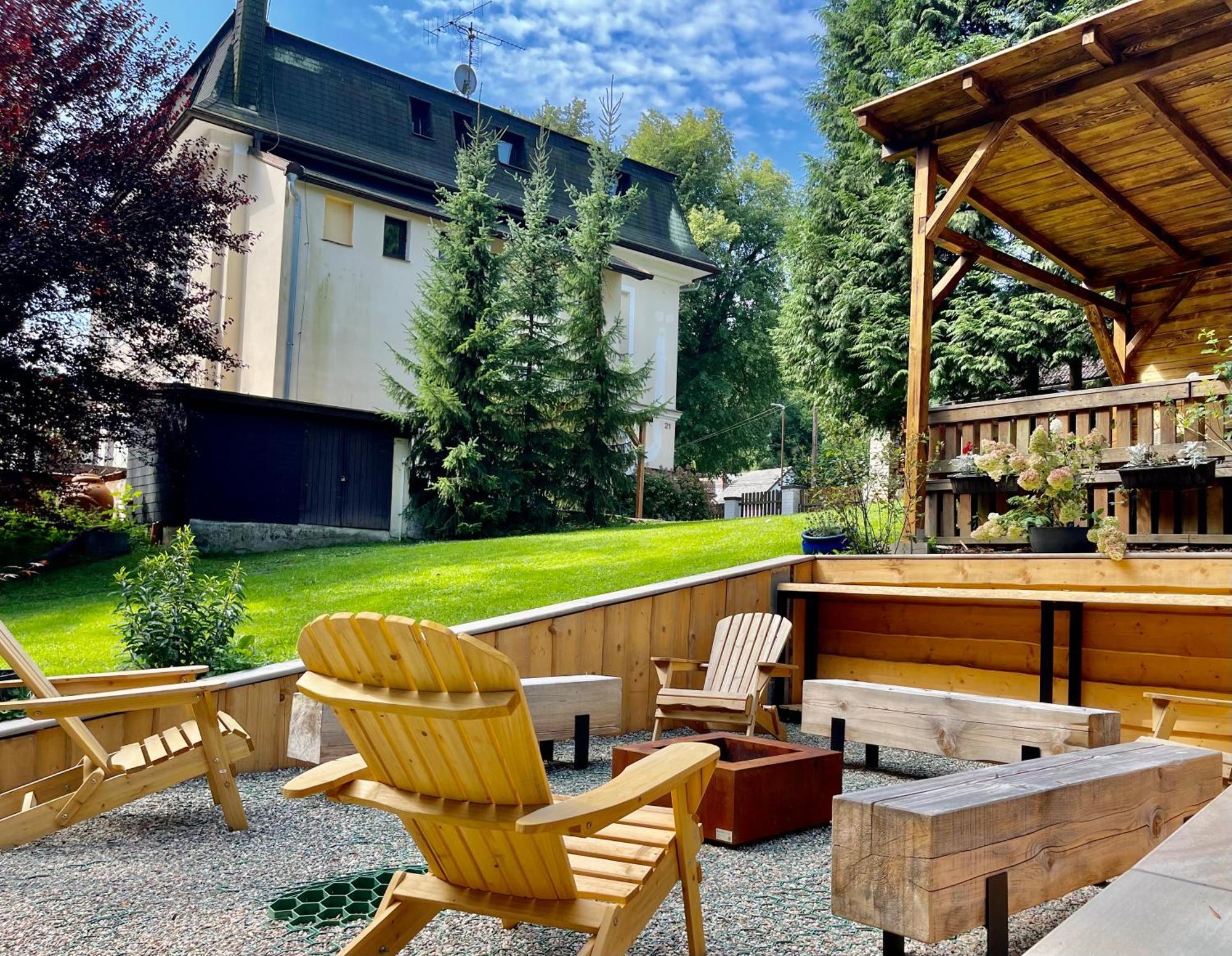 Penzion Kokorin Forest Villa Konradov Екстер'єр фото
